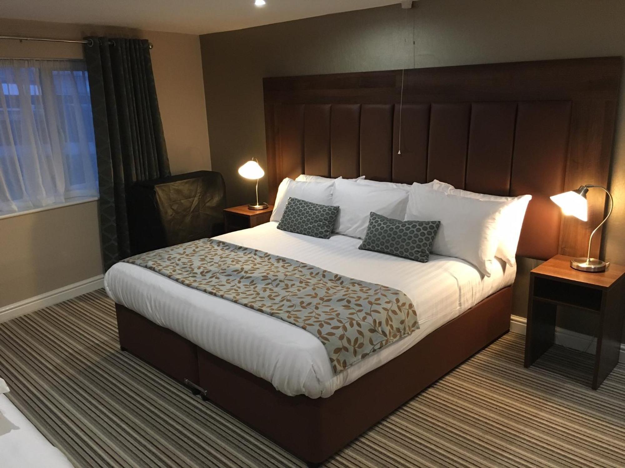 Twin Oaks Hotel Честерфилд Номер фото