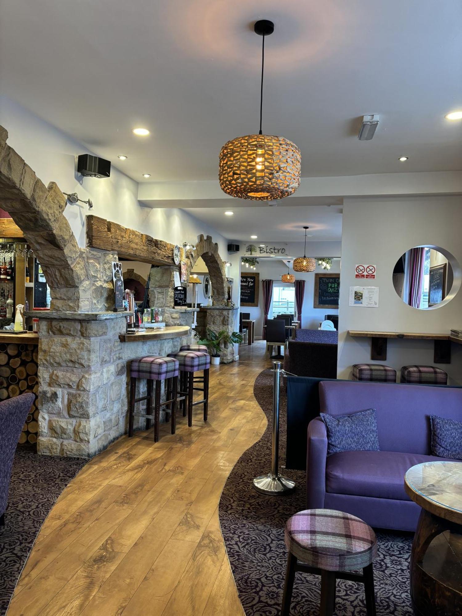 Twin Oaks Hotel Честерфилд Экстерьер фото