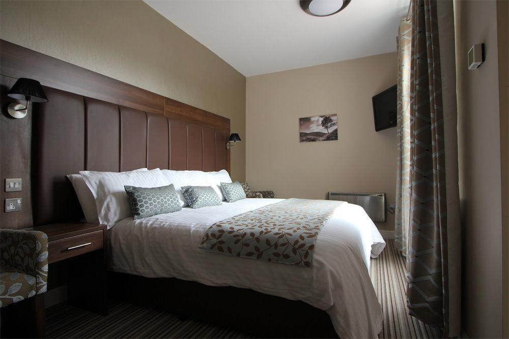 Twin Oaks Hotel Честерфилд Экстерьер фото