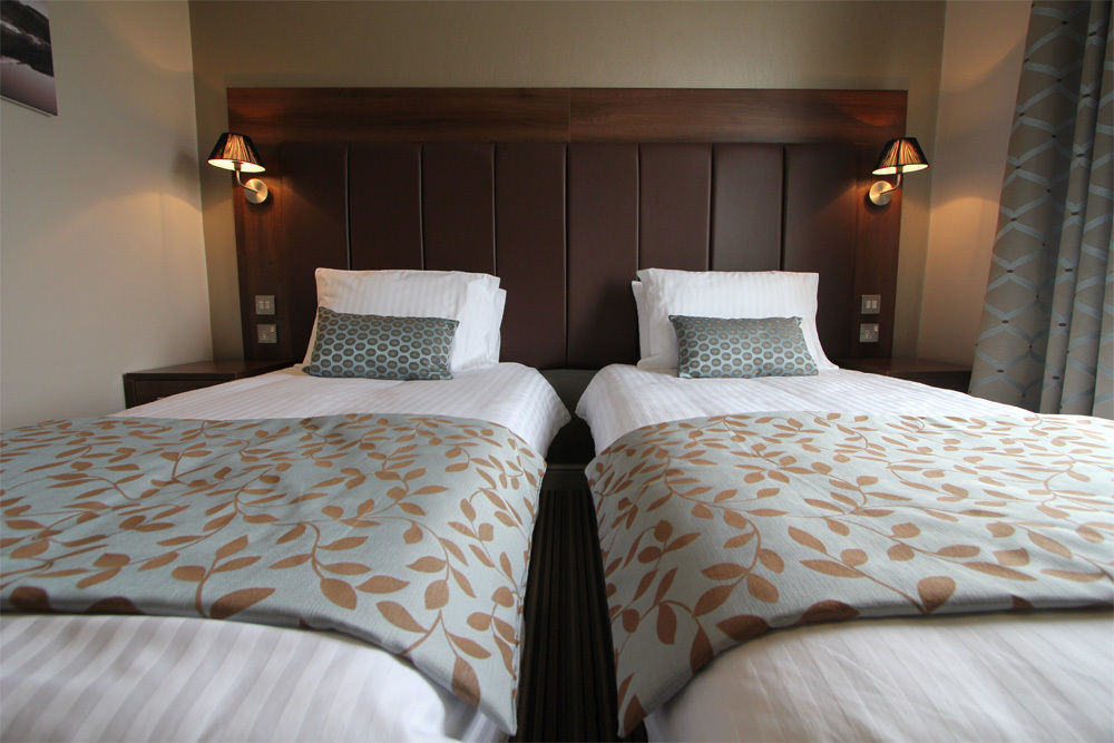 Twin Oaks Hotel Честерфилд Экстерьер фото