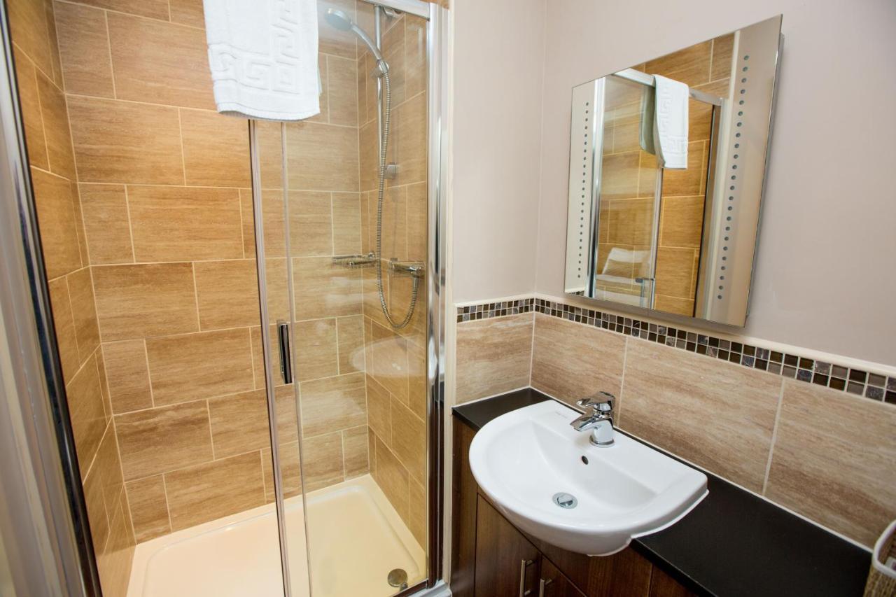 Twin Oaks Hotel Честерфилд Экстерьер фото